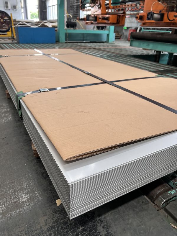 Polished 201 Stainless Steel Sheet 2B Finish High Plasticity AISI Standard
